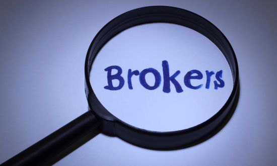 wht is a broker
